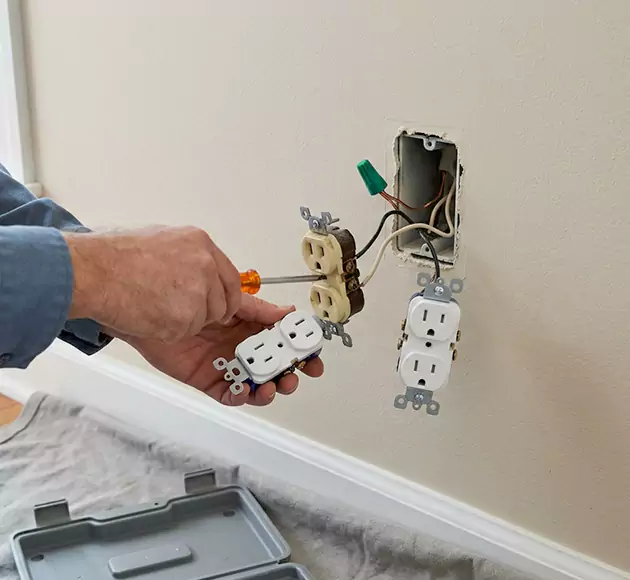 Professional Outlet Replacement: Your Local Swap-Out Team in Pea Ridge, AR
